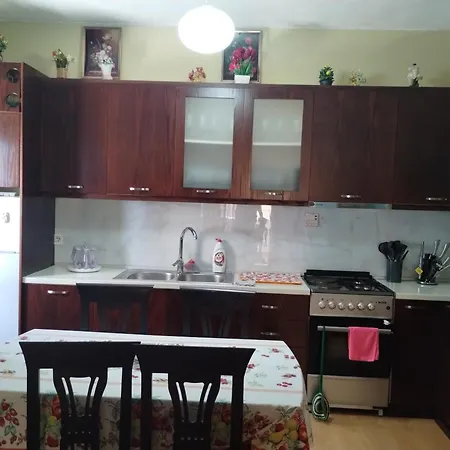 Apartment Petrit *