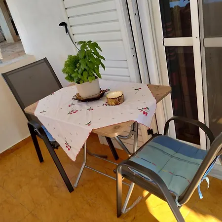 Apartmán Petrit Qëparo