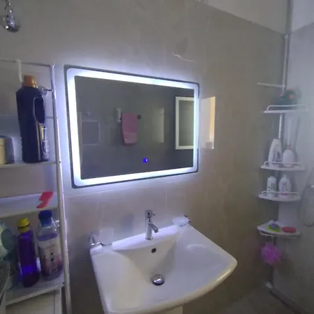 Petrit Apartment Qeparo