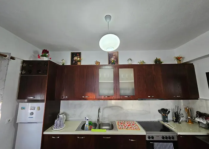 Petrit Appartamento Qeparo